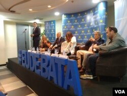 Novinarka Olja Bećković (moderatorka), sudija Apelacionog suda u Beogradu Miodrag Majić, koordinatorka Nacionalnog konventa o EU Nataša Dragojlović, profesor na FPN-u Slobodan Samardžić i novinar Zoran Panović ispred "Demostata" učestvuju na debati "Stane nacije - koliko smo zaista za EU", u hotelu Aleksandar u Nišu, 19. juna 2019.