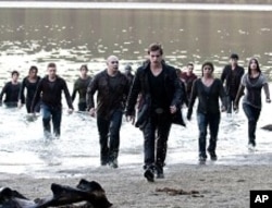 Xavier Samuel, center, stars in "The Twilight Saga: Eclipse"