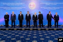 Shanxay Hamkorlik Tashkilotining 2019-yilning 14-iyunidagi sammitida olingan surat, Bishkek, Qirg'iziston