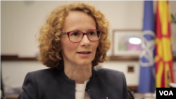 Членството на Северна Македонија во НАТО ги зајакнува безбедноста, стабилноста и просперитетот во целиот регион на Западен Балкан, и целата Алијанса ќе има корист од искуството и експертизата на министерката Шекеринска, изјави портпарол на Стејт департментот 