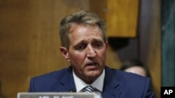 El Senador Jeff Flake ante el Comité de Asuntos Jurídicos del Senado. Septiembre 28, 2018.