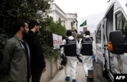 Investigadores turcos ingresaron el miércoles 17 de octubre a la casa del cónsul de Arabia Saudí en Estambul.