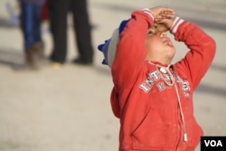 Parents say children at camps surrounding Mosul are traumatized, and often have little access to health care, Hassan Shams, Kurdish Iraq, Jan. 10, 2017. (H. Murdock/VOA)