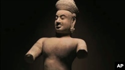 Patung The Mahabharata milik pemerintah Kamboja.