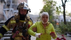 Biden promet de continuer à armer l'Ukraine face à la "brutalité absolue" de Poutine