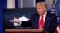 Tổng thống Donald Trump tại cuộc họp báo về virus corona ở Tòa Bạch Ốc ngày 8/4/2020.