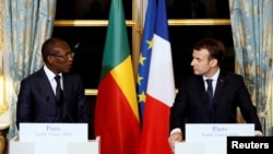 Le président béninois Patrice Talon et le président français Emmanuel Macron à l'Elysée à Paris, le 5 mars 2018.