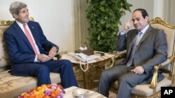 AQSh Davlat kotibi Jon Kerri Misr rahbari Abdul Fattoh al-Sissiy bilan, 13-sentabr, 2014 