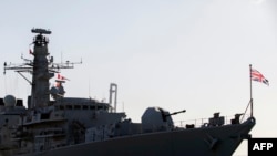資料照：英國皇家海軍護衛艦“蒙特羅斯號”停靠在塞浦路斯的利馬索爾港。(2014年2月3日)