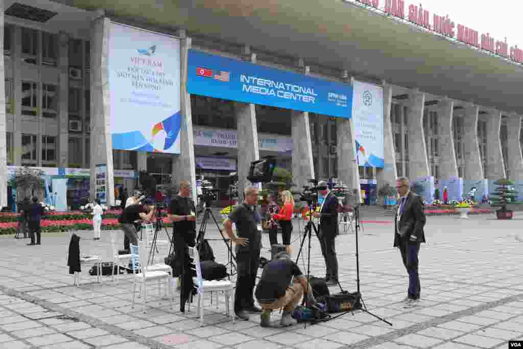 روز دوم نشست ترامپ - کیم | آخرین گزارش خبرنگاران قبل از پایان نشست و جمع بندی نهایی دیدار دوم ترامپ و کیم