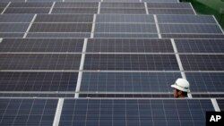 Solarada Looga Faa'ideysan karo Tamarta Cadceedda Laga Dhaliyo