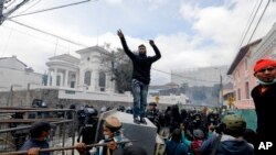 Las expectativas de un diálogo que ponga fin a la crisis política en Ecuador se han desvanecido por el momento, después que líderes indígenas descartaran hablar con el gobierno de Lenín Moreno.