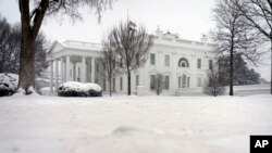 Oq uy hovlisi, Vashington, 6-yanvar, 2025