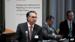 FILE - Pakistan Foreign Minister Jalil Abbas Jilani is shown on Sept. 21, 2023. After Iran's airstrike targeting Jaish al-Adl, Jilani told his Iranian counterpart that unilateral actions could undermine regional peace and stability, according to the Foreign Ministry in Islamabad.