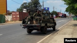 depuis mai 2023, les atteintes à la liberté de la presse en Guinée se multiplient: réseaux sociaux coupés, sites d’information suspendus, journalistes agressés ou arrêtés...