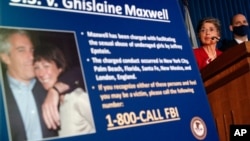 Conférence de presse du FBI pour annoncer des accusations contre Ghislaine Maxwell, à New York, le 2 juillet 2020.(Photo AP)