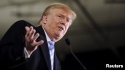 U.S. Republican presidential candidate Donald Trump speaks at a rally at Iowa State University in Ames, Iowa, Jan. 19, 2016. 