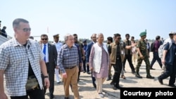 ရာမဒါမ်ဥပုသ်ကာလတိုင်း နှစ်စဥ်သွားနေကခရီးအဖြစ် ကုလအတွင်းရေးမှူးချုပ် အန်တိုနီယိုဂူတားရက်က်က ဘင်္ဂလားဒေ့ရှ်နိုင်ငံက ရိုဟင်ဂျာဒုက္ခသည်စခန်းတွေကို သွားဖို့ ကော့ဇ်ဘဇားလေဆိပ်ကိုရောက်လာစဥ်။ (မတ်လ ၁၄၊ ၂၀၂၅။ ဓာတ်ပုံ-Chief Adviser of the Government of Bangladesh'X social Media)