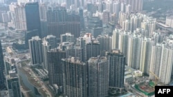 香港在經歷一連串巨額赤字後，正面臨30年來最嚴峻的財政考驗。