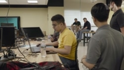 Університет, що готує професійних геймерів. Відео