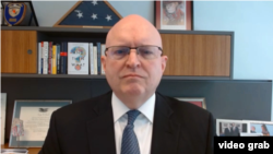 Мислам дека е прекрасно да се види дека премиерот Мицкоски, за релативно краток временски период откако тој и неговата влада ја презедоа власта, воспоставија толку добри, цврсти односи со Соединетите Држави, вели Рикер.