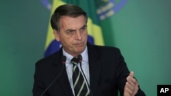 Antes de este decreto, la ley disponía que todo civil que deseara poseer un arma debía justificar su interés.