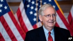 سناتور مکانل عالی‌ترین مقام جمهوریخواه است که تاکنون به آقای بایدن تبریک گفته است. 