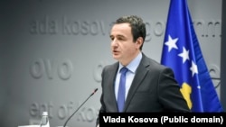 Perdana Menteri Kosovo Albin Kurti selama konferensi pers (Foto: Courtesy/Vlada Kosova)