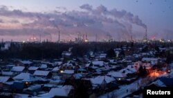 پالایشگاه نفت در شهر اومسک سیبری