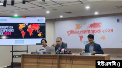 এক সংবাদ সম্মেলনে টিআইবির নির্বাহী পরিচালক ড. ইফতেখারুজ্জামান। ১১ ফেব্রুয়ারি, ২০২৫।