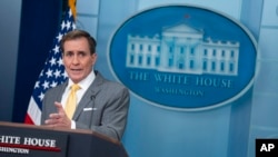 Радник з комунікацій у сфері нацбезпеки Білого дому Джон Кірбі: Політика Білого дому стосовно використання американської зброї за межами України не змінилась. (АP)