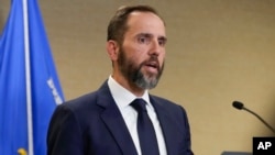 ARHIVA - Specijalni tužilac Džek Smit govori o optužnici protiv bivšeg predsednika Donalda Trampa, 1. avgusta 2023. (Foto:AP)