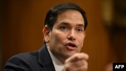 ARCHIVO - El senador estadounidense Marco Rubio testifica ante una audiencia del Comité de Relaciones Exteriores del Senado sobre su nominación para ser Secretario de Estado, en el Capitolio en Washington, DC, el 15 de enero de 2025.