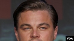 DiCaprio también tiene en su colección de arte una pieza del artista de Nueva York de origen puertorriqueño, Jean-Michel Basquiat.