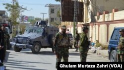 سي ټي ډي ویلي چې پولسيو او د نورو امنيتي ادارو عسکرو په ګډه له کوټۍ سره نزدې پرته د مستونګ ضلعې په سلپنجي سيمه کې د ترهګرو پر پټنځايونو چاپه وهلې چې پر دې مهال له وسلوالو سره نښته وشوه او د وسلوالو په ډزو د پوليسو دوه عسکر هم ټپي شوي دي