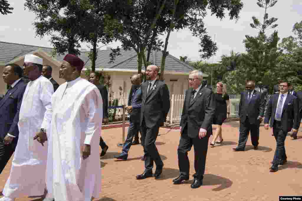 Bamwe mu bakuru b'ibihugu mu mihango yo kwibuka