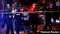 Miami Beach impone toque de queda a partir de las 8:00 pm para controlar las multitudes en las vacaciones de primavera, el 21 de marzo de 2021.