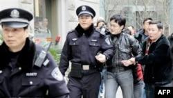 Trung Quốc đã tăng cường sự hiện diện của các lực lượng an ninh trên khắp nước.