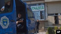 Polisi Kosovo melakukan penggerebekan beberapa lokasi di Pristina, menarget muslim radikal yang diduga terkait ISIS (11/8).