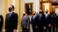 Los gerentes demócratas designados entregan el artículo de juicio político al Senado que acusa de incitación a la insurrección al expresidente Donald Trump, en Washington, el 25 de enero de 2021. [AP]