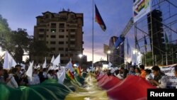 Los familiares piden una reunión con la presidenta ya que no están de acuerdo con ninguno de los 5 puntos establecidos en el decreto.