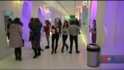 Українська молодь готова дивитися фільми англійською. Відео