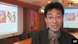 Dr. Richard Kao is part of the team that discovered a chemical compound called nucleozin thatt clumps together nucleoproteins from the flu virus, so they cannot get into a healthy cell's nucleus