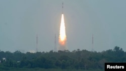 India's Polar Satellite Launch Vehicle (PSLV) C-21 blasts off from the Satish Dhawan space centre at Sriharikota, north of the southern Indian city of Chennai, September 9, 2012. 