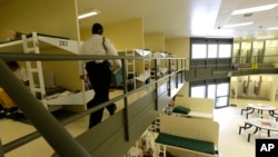 Entre las agencias que perderán recursos se cuentan la Guardia Costera y la Agencia Federal para el Manejo de Emergencias.