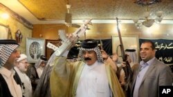 Islamic Militants Advance in Iraq as US Weighs Response