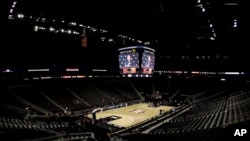 In a recent Axios poll, 71% of the students interviewed said they would not attend sporting events. 