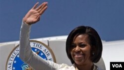 El año pasado, Michelle Obama visitó Haití, después de su devastador terremoto, y México.