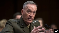 Jenderal Joseph Dunford bersaksi dalam sidang dengar pendapat pengukuhannya sebagai Kepala Staf Gabungan, di Gedung Capitol, Washington (9/9).