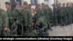 Diduga para tentara Korut yang berada di Rusia, diambil dari tangkapan layar video yang dipublikasikan oleh Kementerian Informasi Ukraina (foto: dok). 